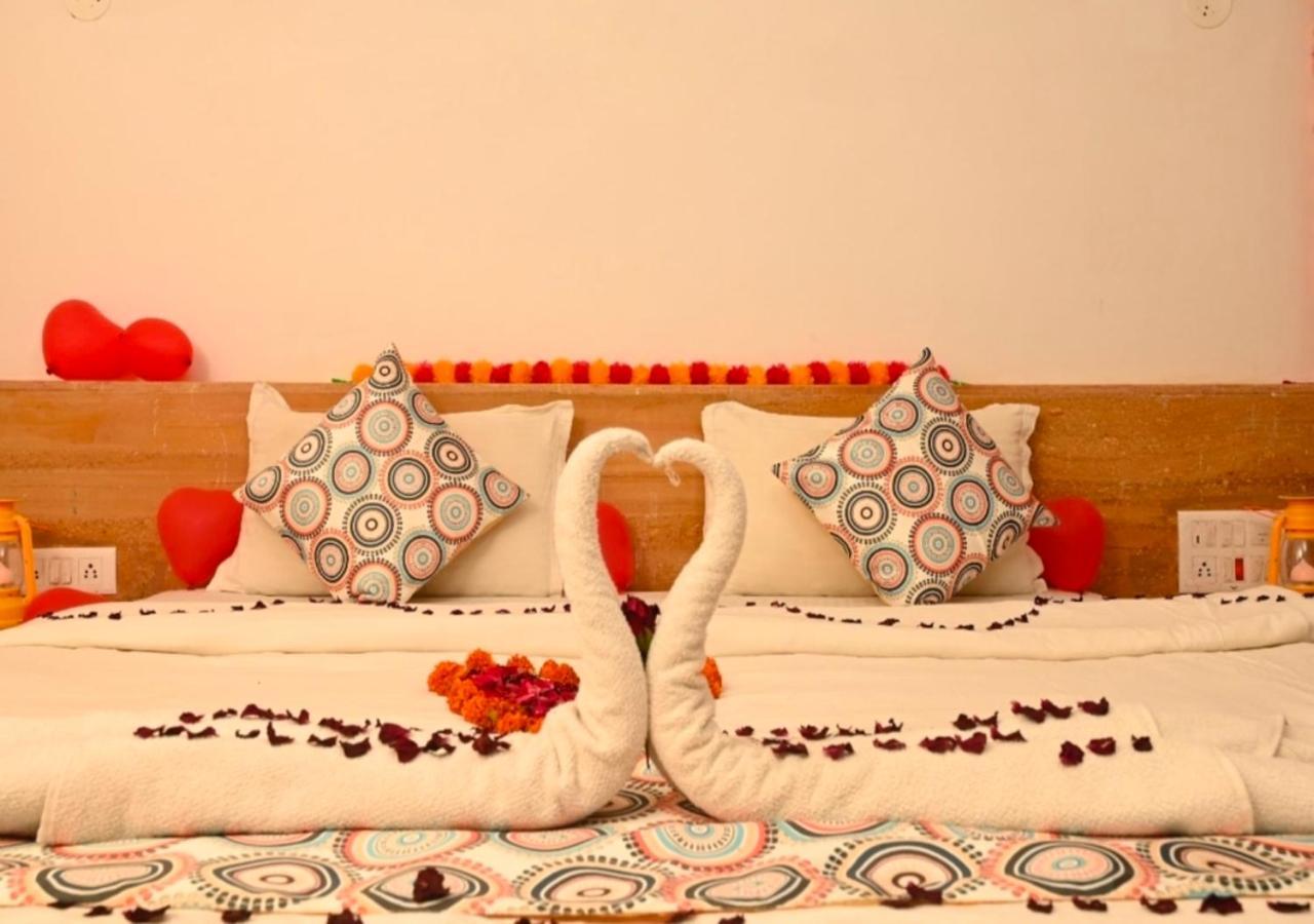 The Saffron Desert Camp Jaisalmer Exterior foto